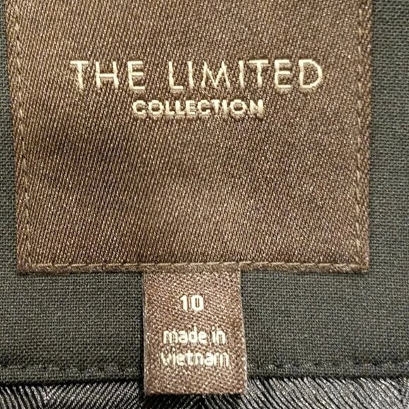 The Limited ladies pant suit in size 6 Long w/ a blazer in size 10 Color: Black - Picture 6 of 6